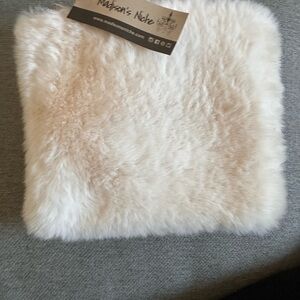 Madison’s Niche - lux Fur Zip Pouch
